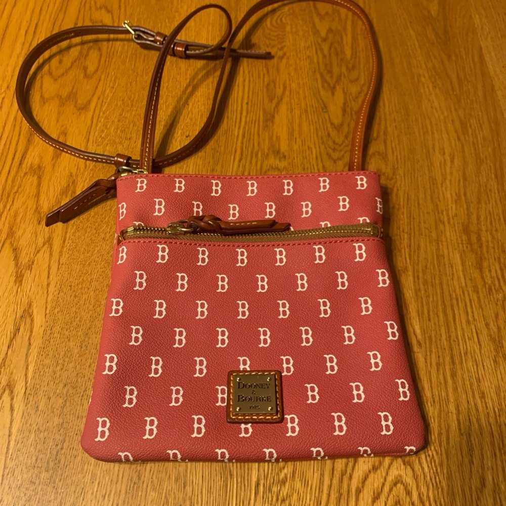 Dooney & Bourke MLB Boston Res Sox crossbody